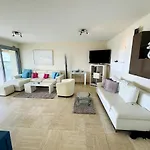 Seaview Retreat 1Br With Terrace