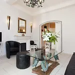 90 Rue Meynadier