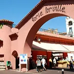 Cannes Au Coeur De Forville