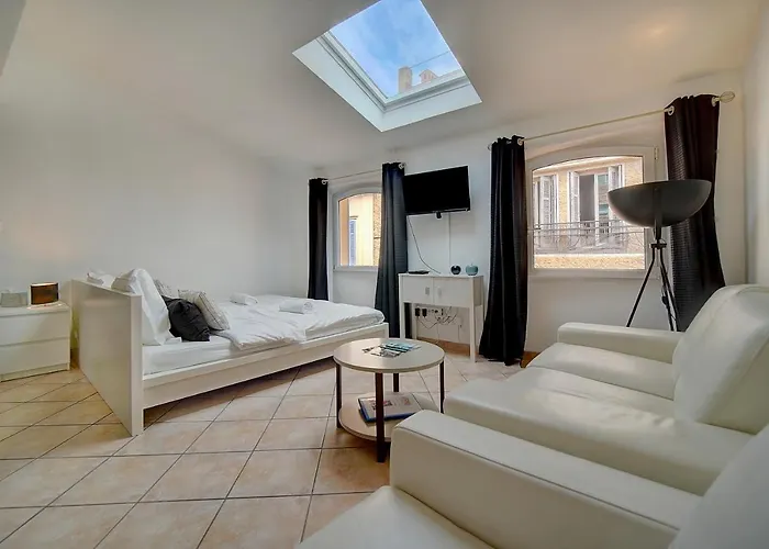 Immogroom- City Center- Ac - 5Min From The Palaisrestaurant - Wifi
