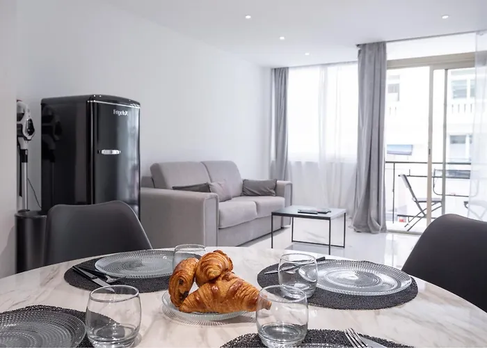 Modern Maubourg - 50m plage - Clim - Terrasse