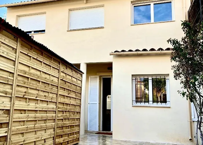Maison de Ville de 6 Chambres tout confort Inclus à Cannes