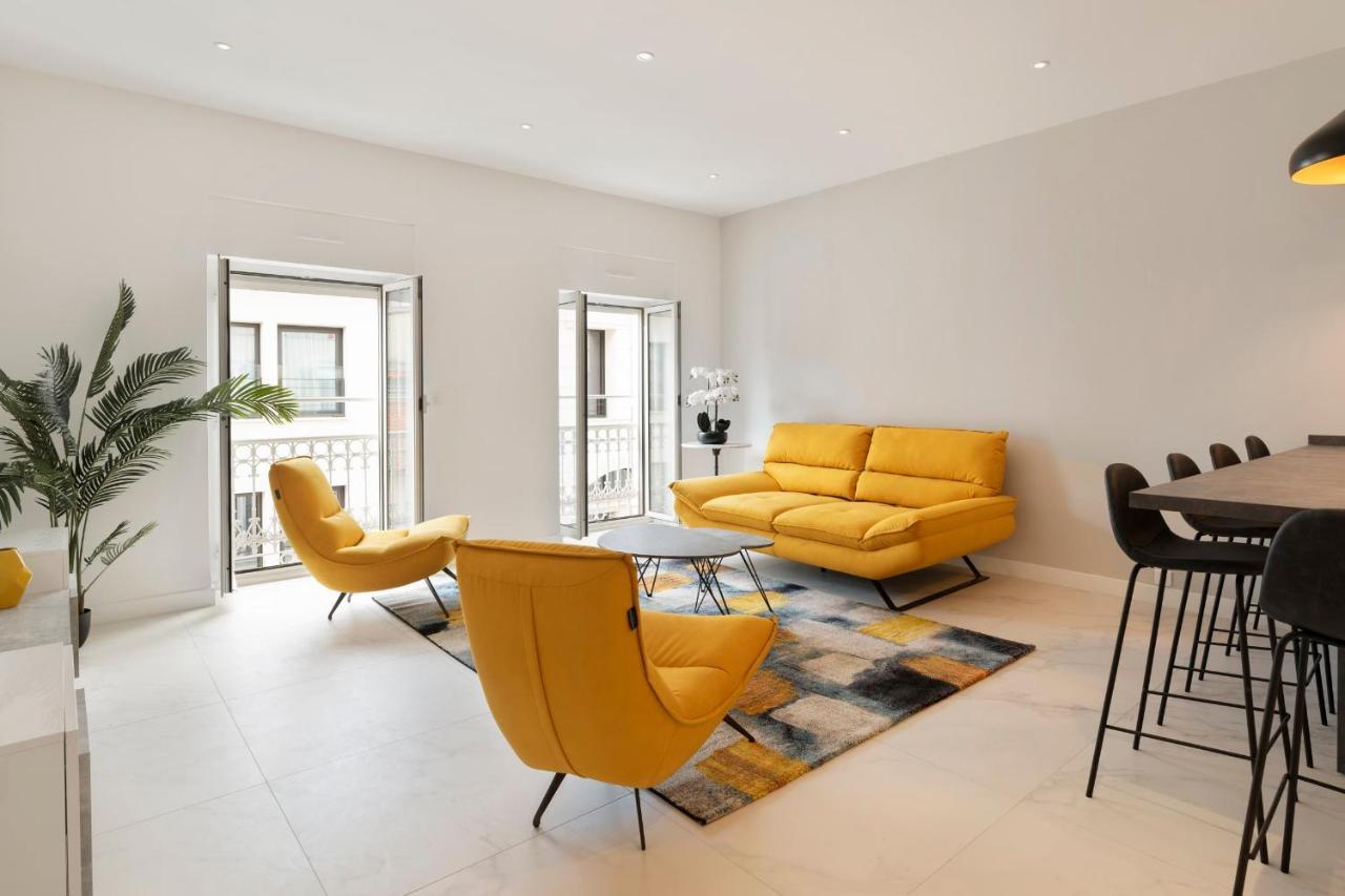 Luxury - City Center Apartment