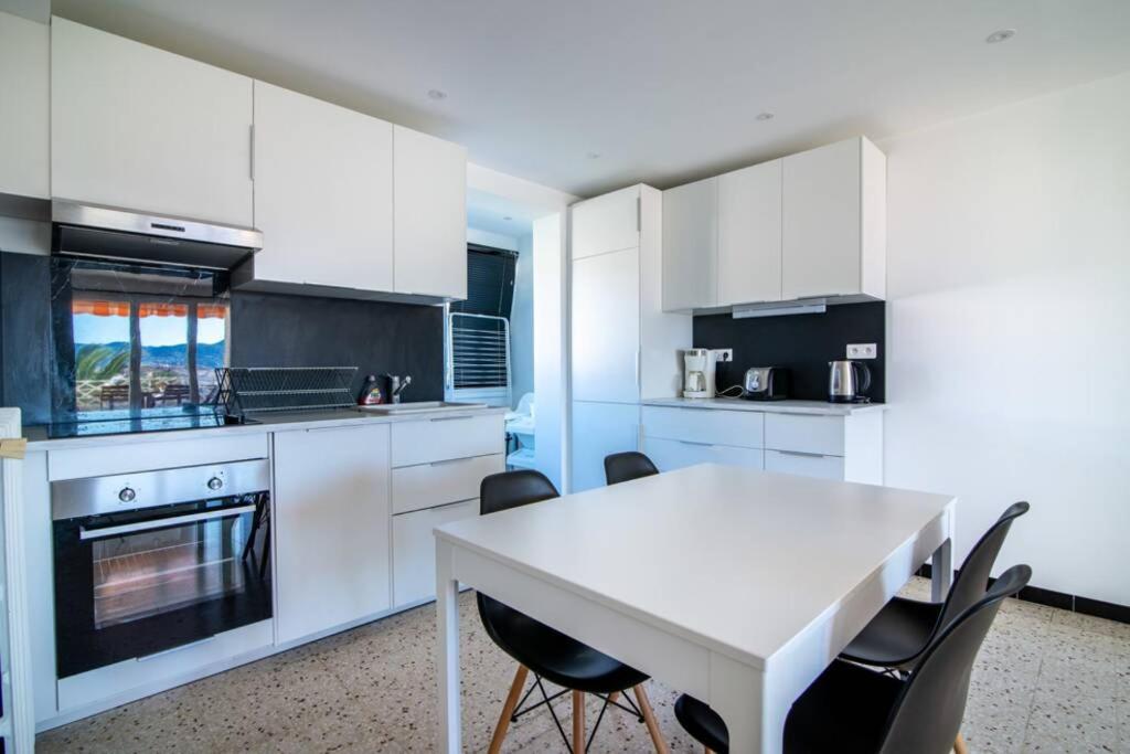 Appartement C078-superb In - Sea View - 6 People