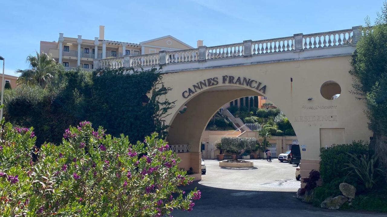Cannes, Magnifique T2 Vue Mer, Piscine, Garage * Cannes