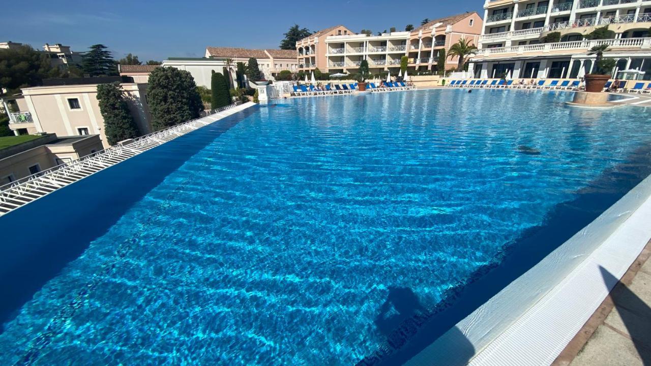 Cannes, Magnifique T2 Vue Mer, Piscine, Garage *