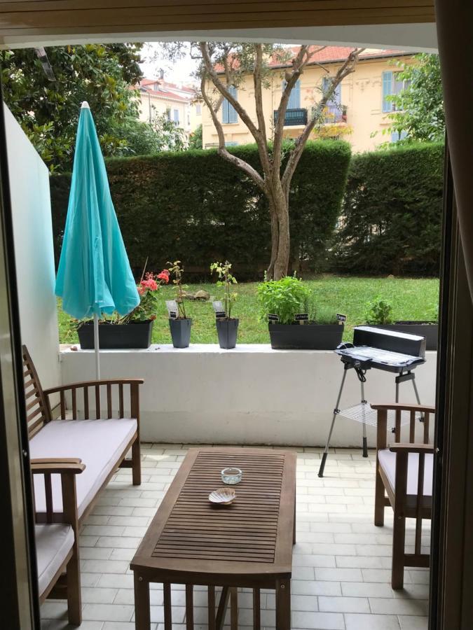 Apartment Superbe Studio Terrasse Centre Et Plages A Pieds