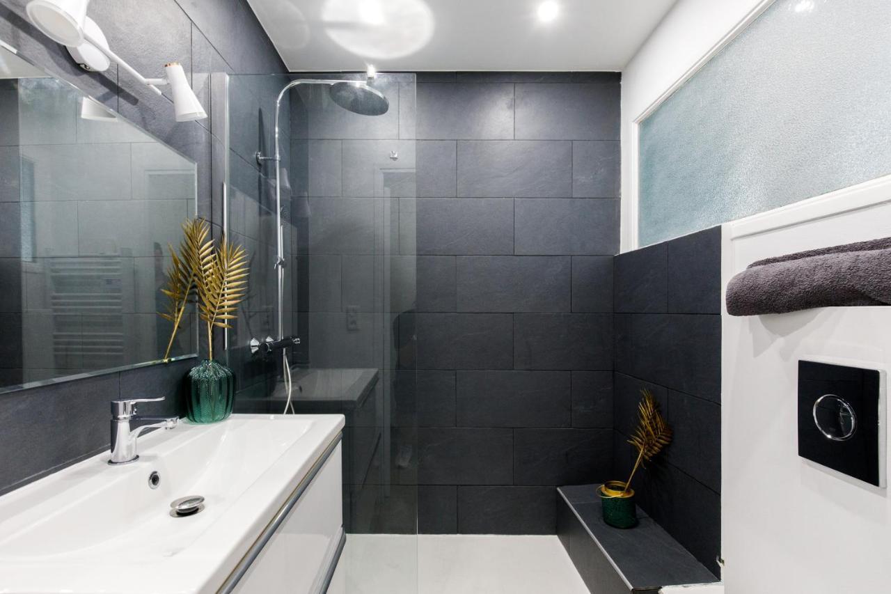 And - Apartment