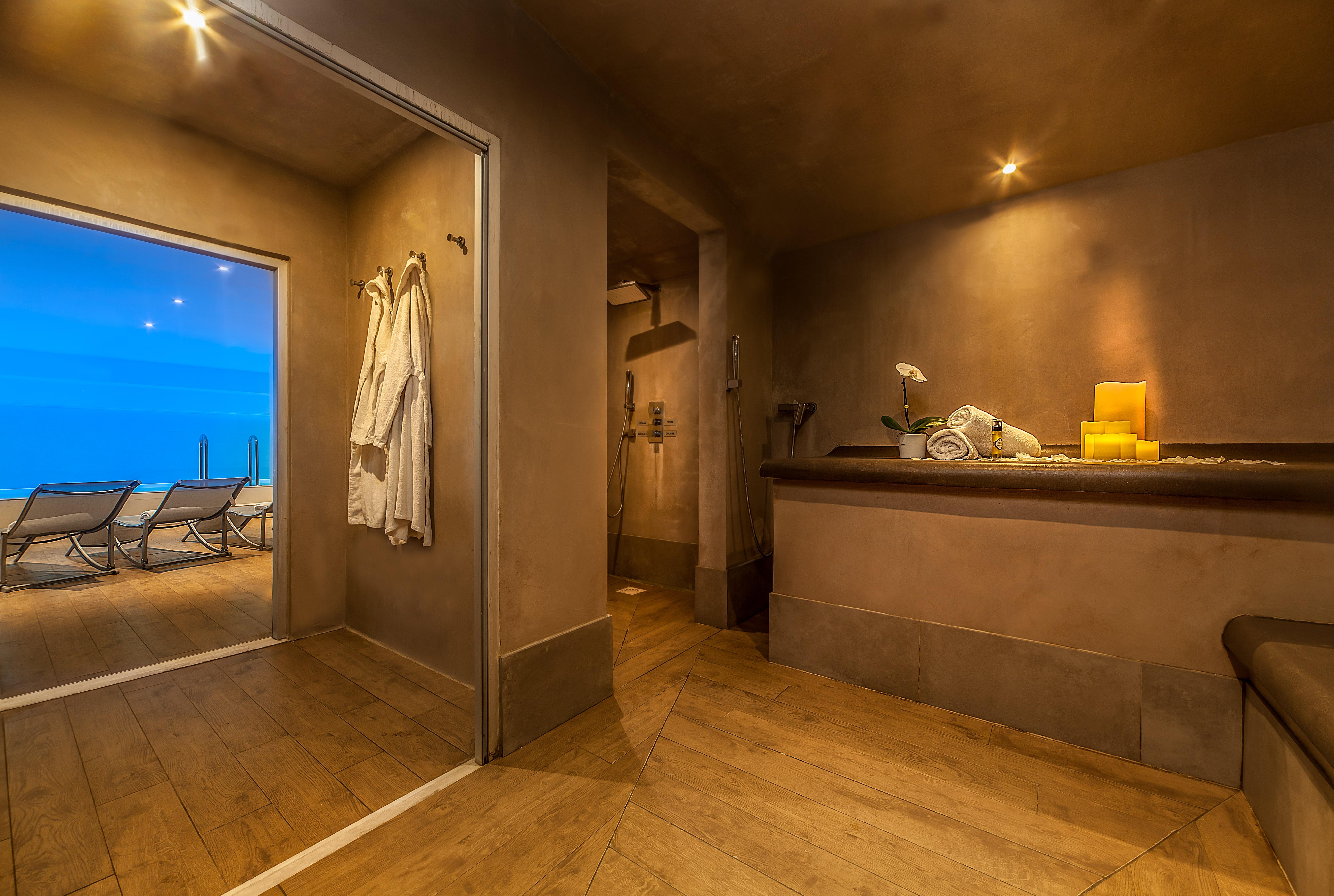 Hotel Montaigne &