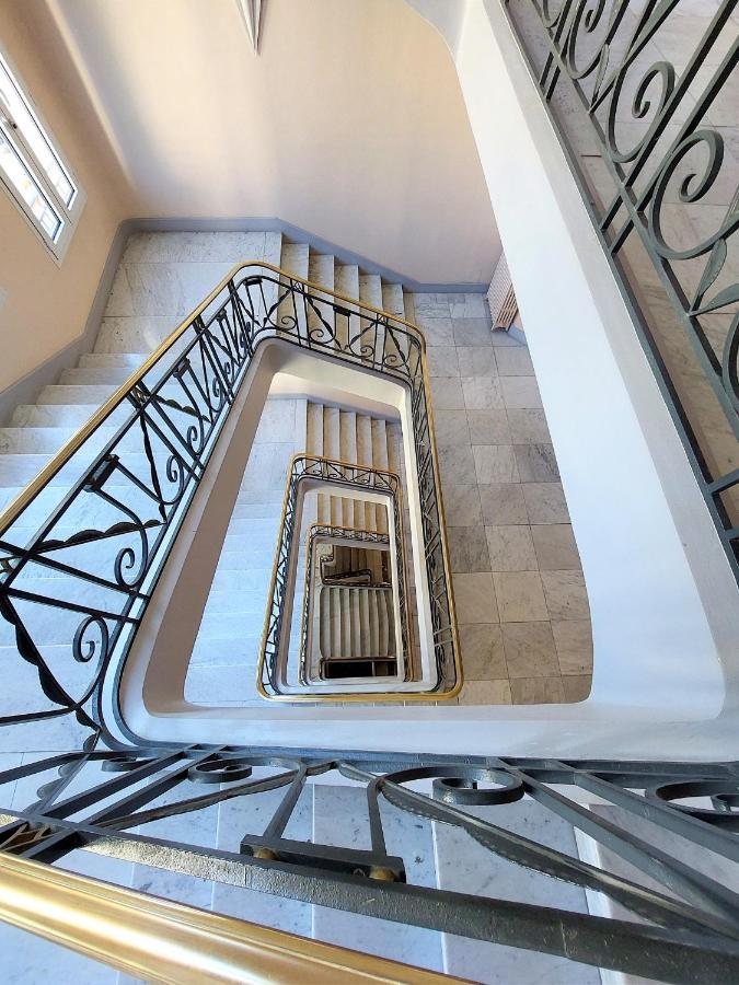 Palais Miramar Croisette Apartamento *