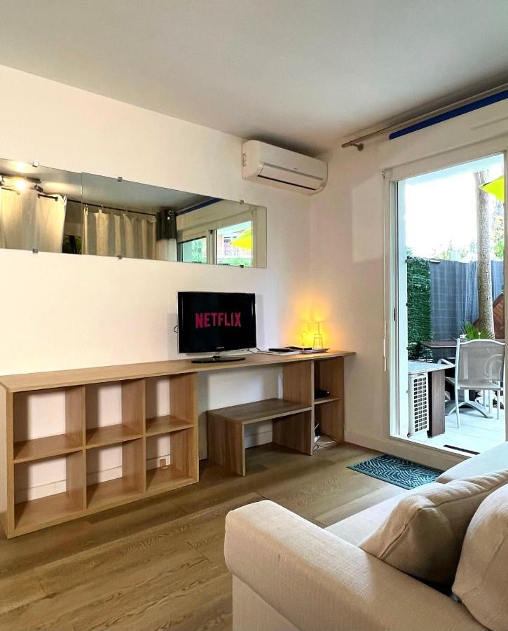 Evasion A Deux, Domaine Prestigieux, Jacuzzi Et Parking Prives, Piscine Apartment
