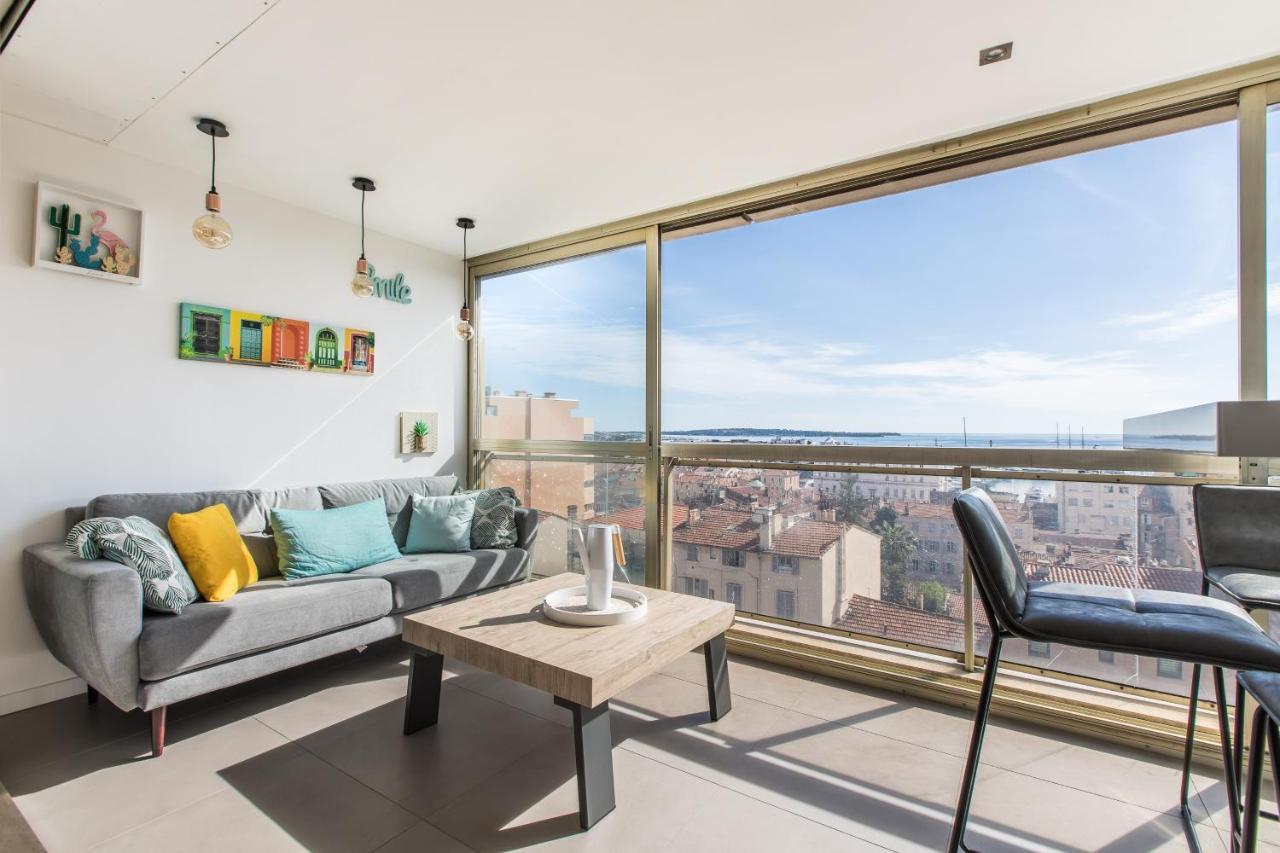 Lb Vacation I Admire Panoramic Ocean Views Through Walls Of Windows Cannes