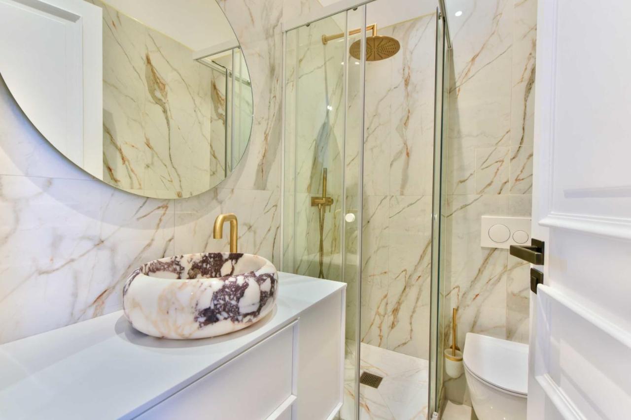 Luxueuse With Pool 7bd14p -