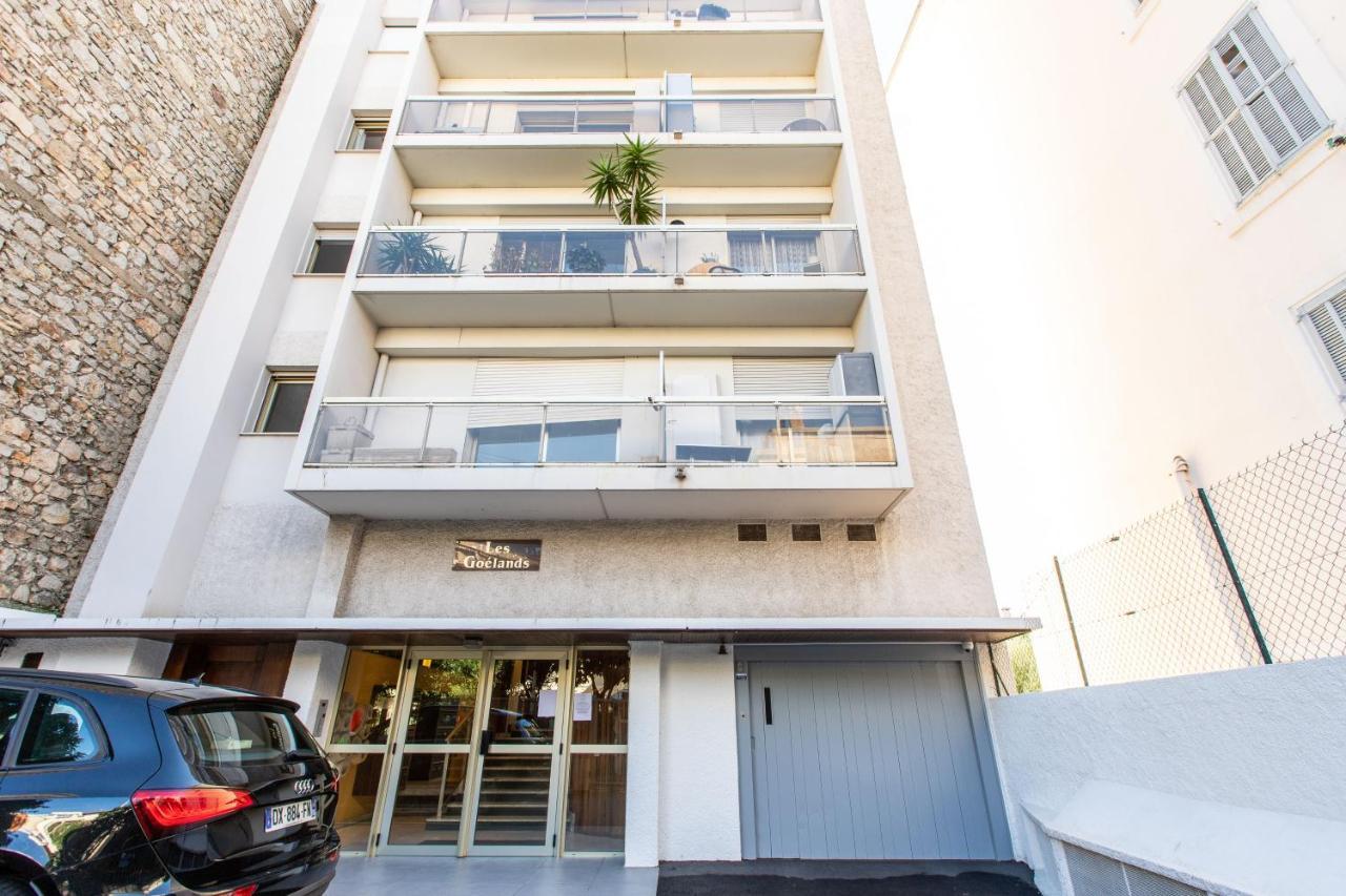 Apartment Lb Vacation I Admire Panoramic Ocean Views Through Walls Of Windows Cannes