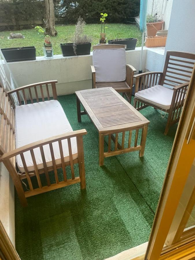Apartment Superbe Studio Terrasse Centre Et Plages A Pieds