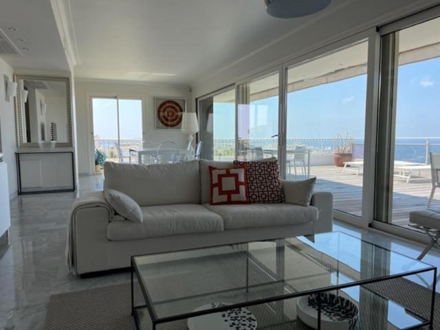 Appartement Penthouse 100m2 Avec 2 Et Terrasse 80m2 *