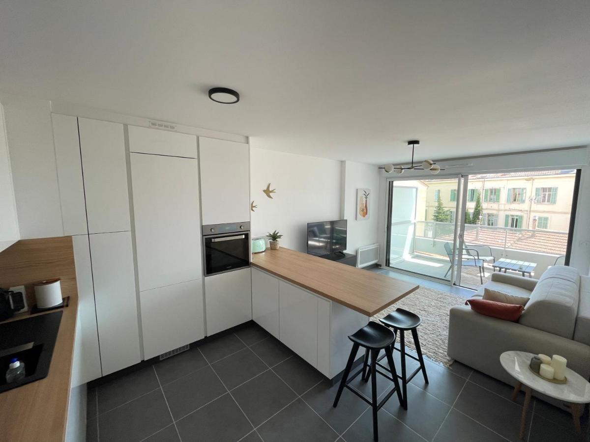 Cannes, Avec Parking+terrasse, Croisette A Pied! Appartement Cannes