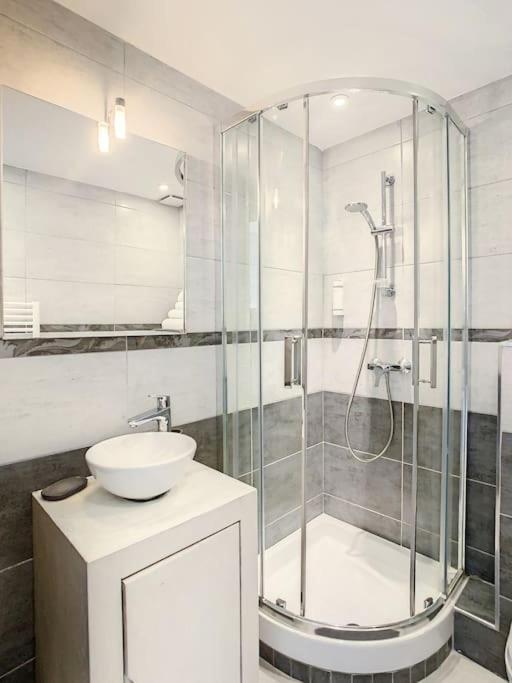 Le Pre I - - 9 Min Palais - Apartment