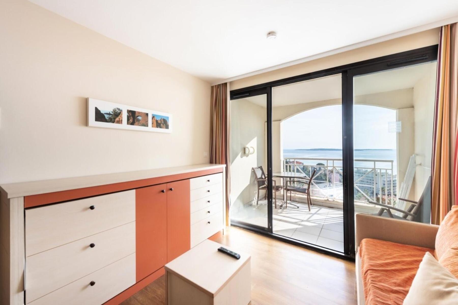 Appartement Francia - Maeva - 2 Pieces 4 Personnes - Budget Mae-6120 Cannes