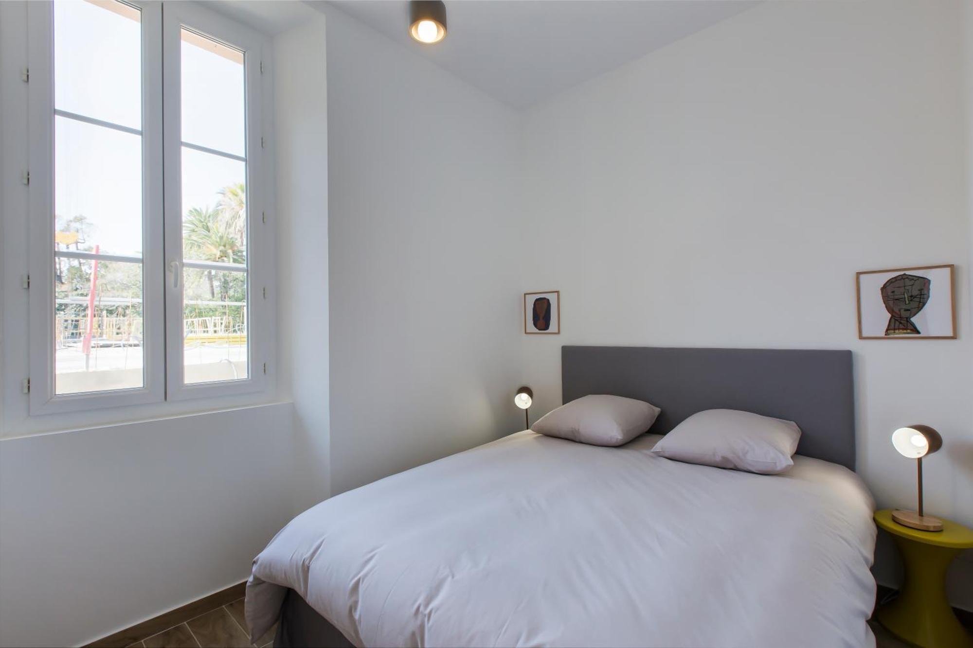 Apartment Centre, Climatise, Balcon, A Pied