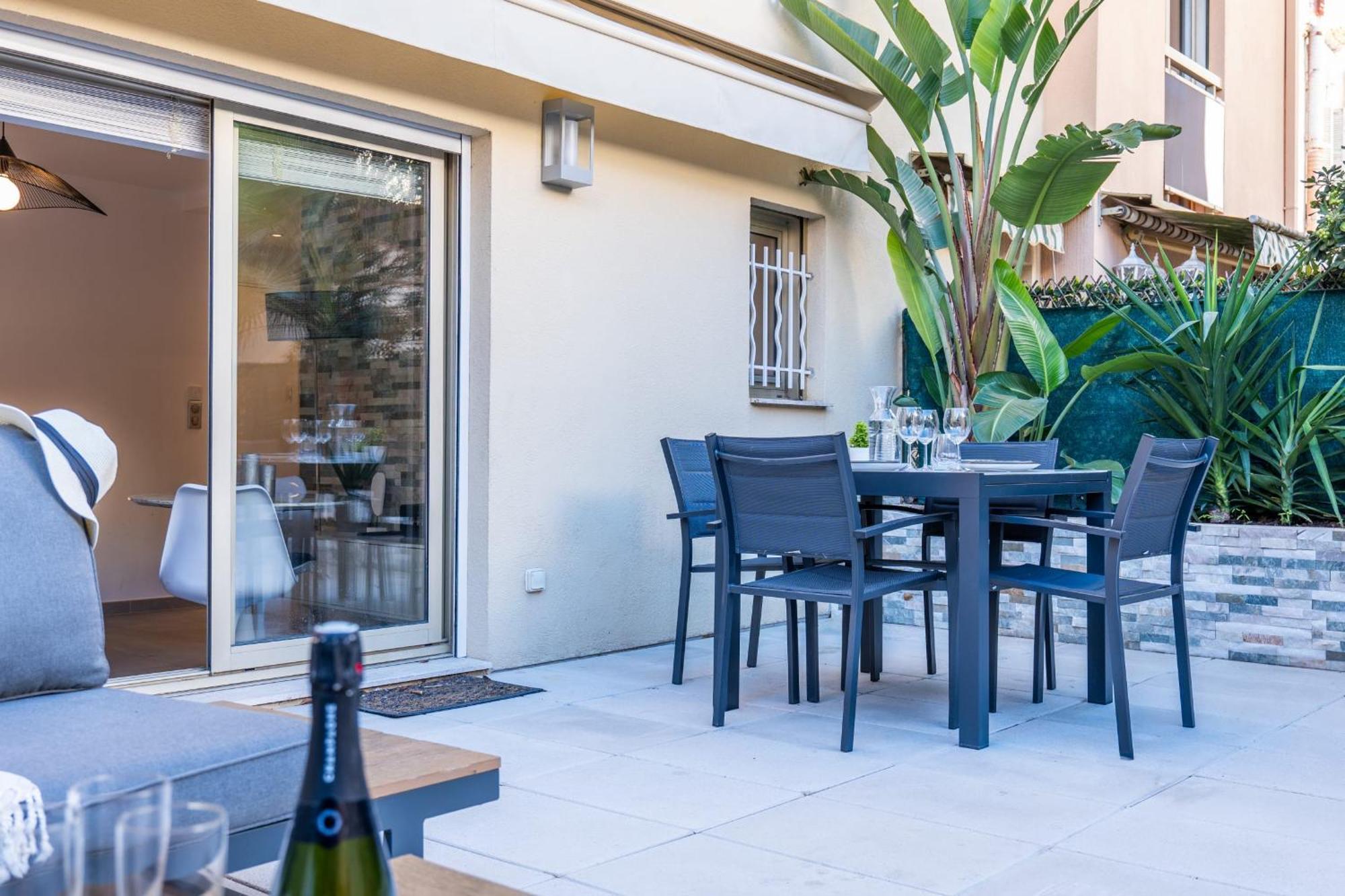 Rare ! With Terrace 5min Walk To The Palais Cannes