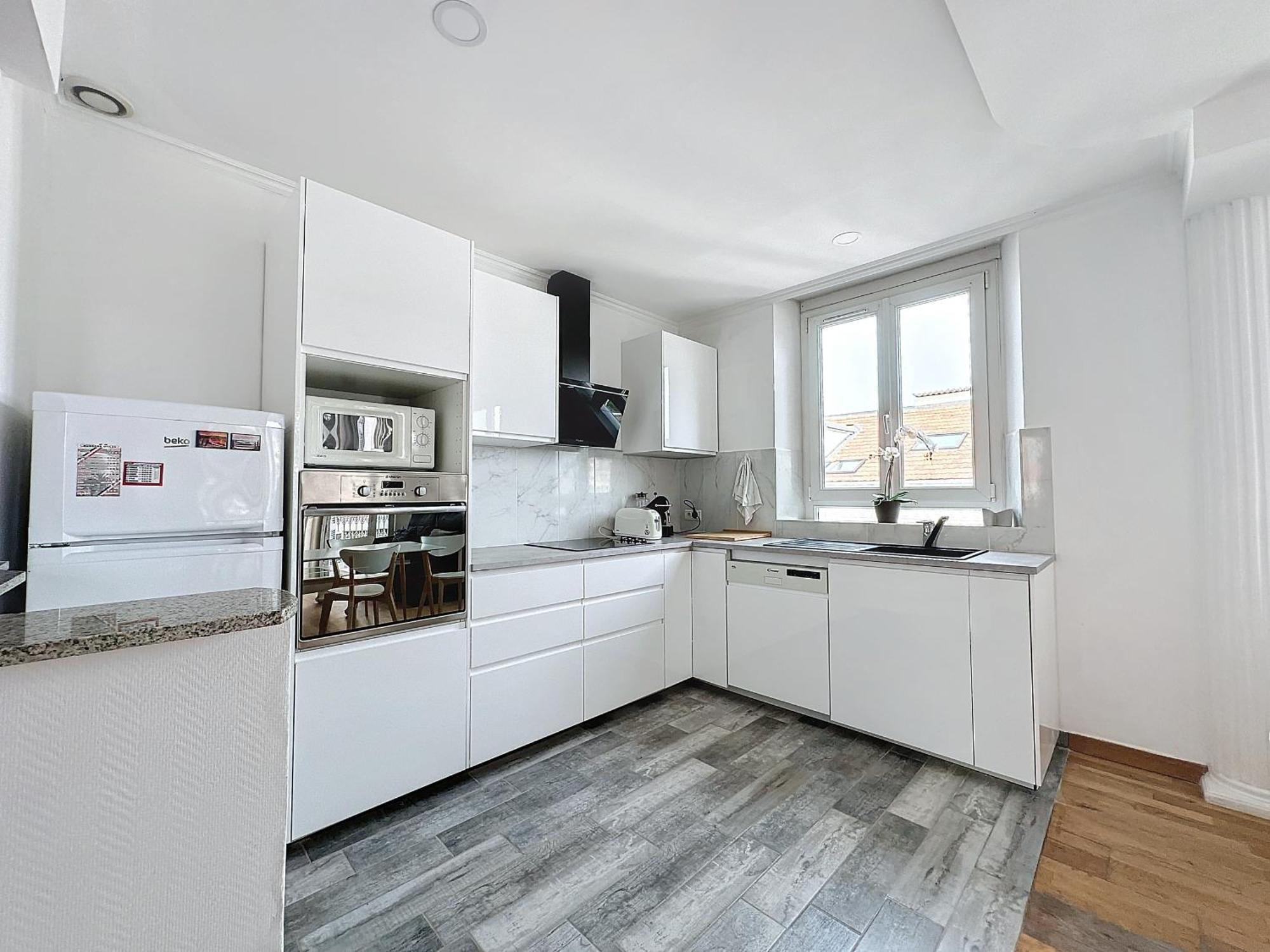 Apartment Banane - 3 Pieces *