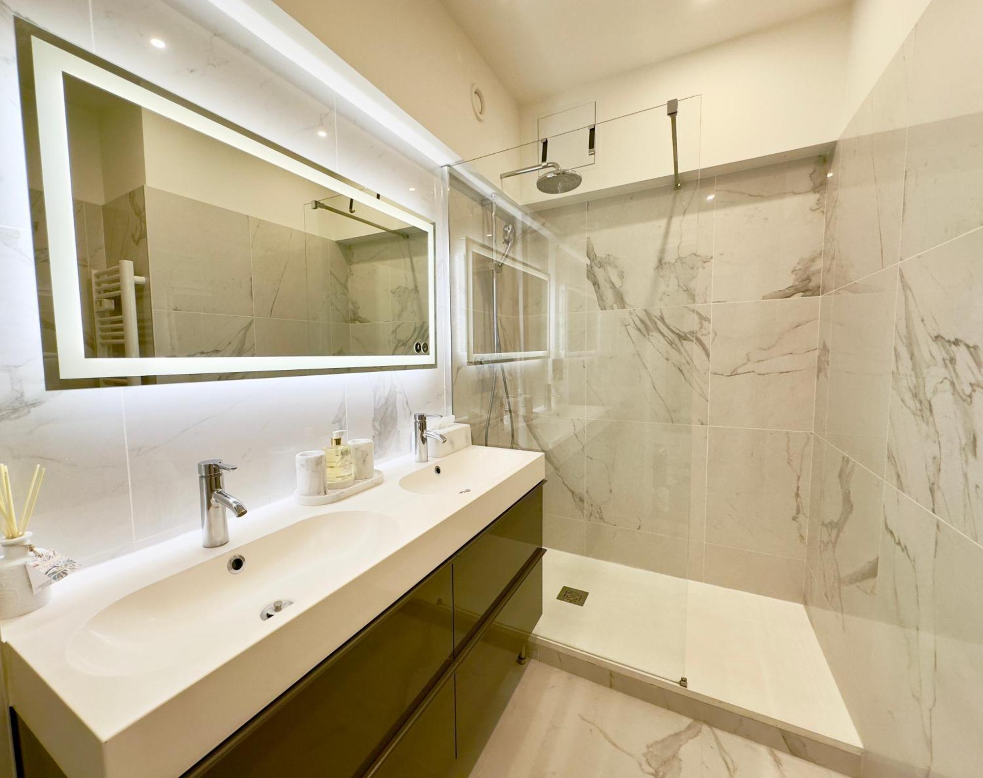 Luxueux 3 Pieces 80m2 - 2ch - 2 Sdb - 1mn Croisette *