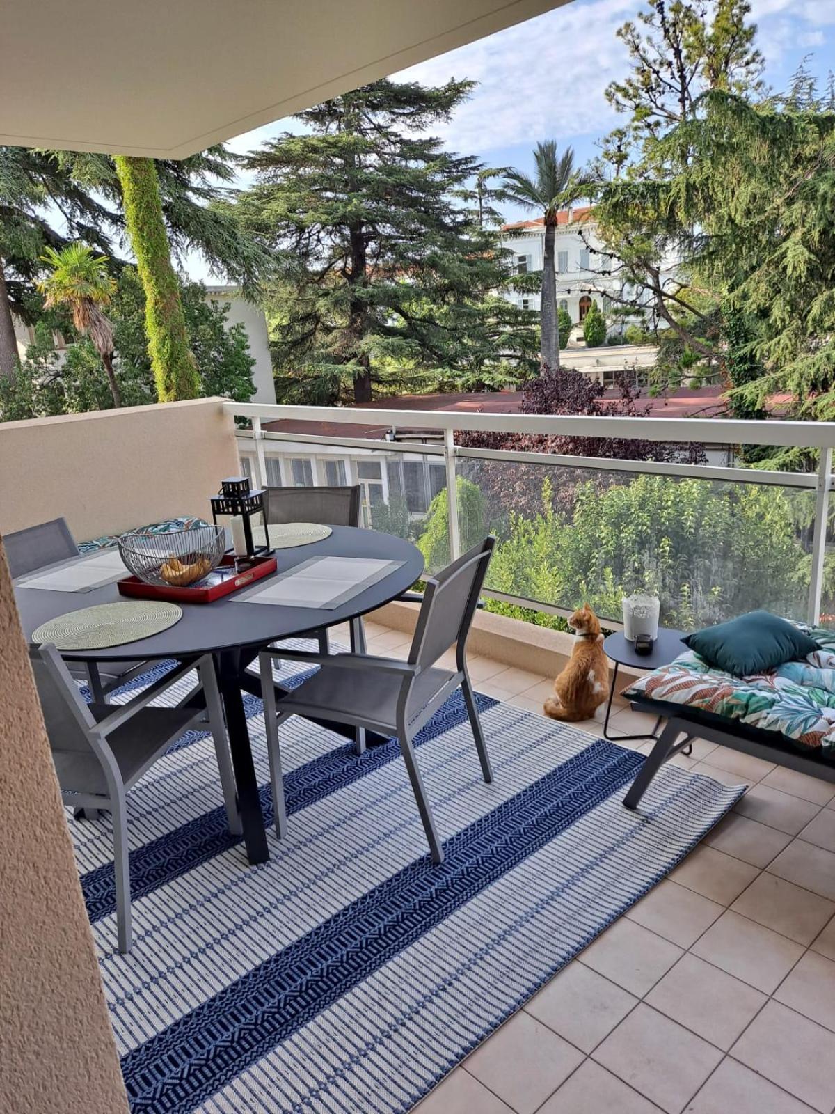 Holiday home Henri Camille Real Estate -beautiful One Bedroom Swimming Pool And Parking *