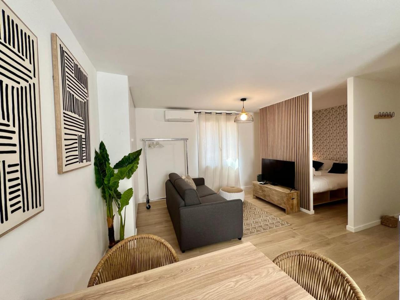 C003 Cosy A 200 M Du Palais Plein Centre Cannes