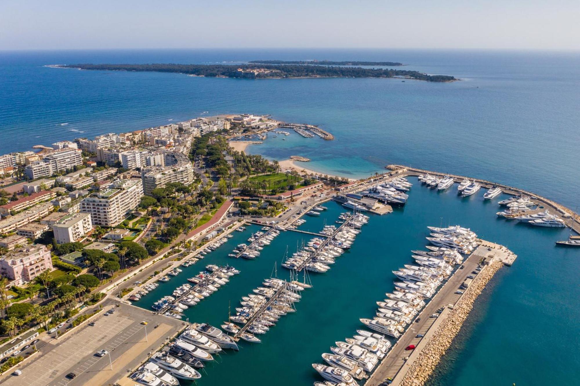 Ref 1943 - Centre - For Rent Apartment Cannes