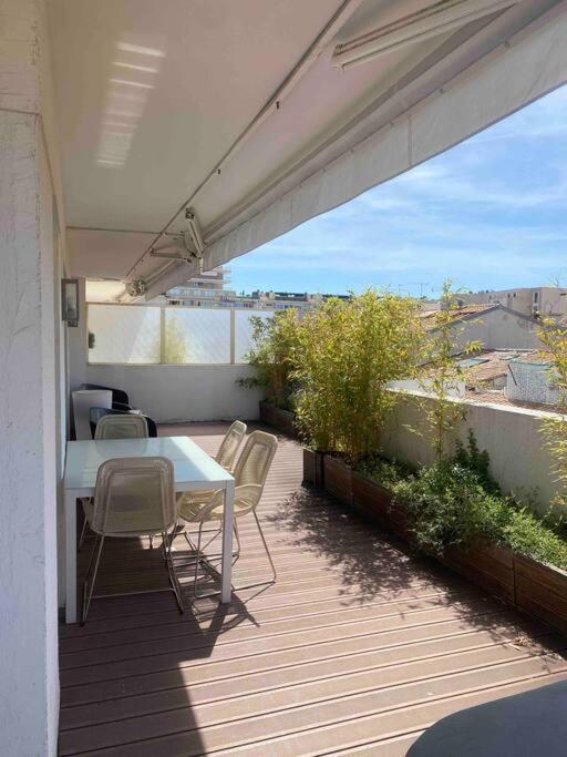 Apartment Lumineux Terrasse 2p *