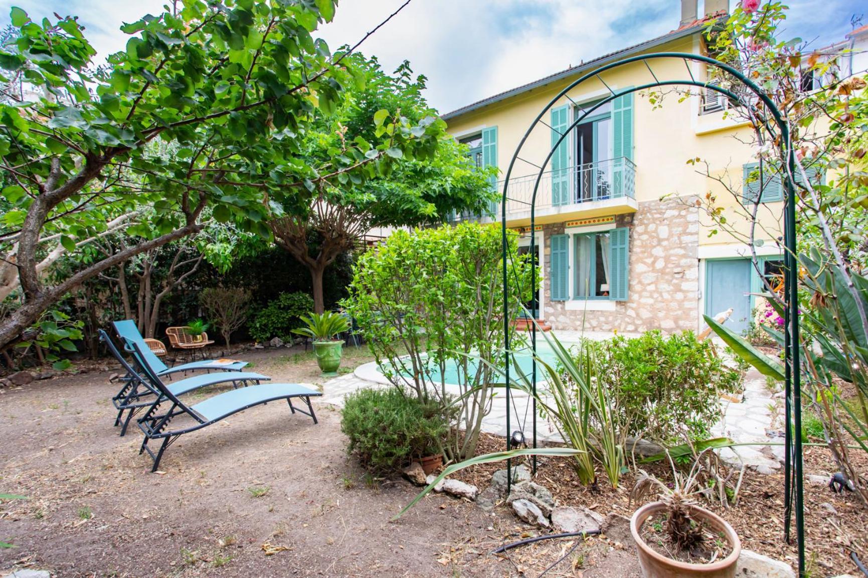 Villa C8 - Lovely House 4 Bdr - Pool, Ac, Garage & Wifi