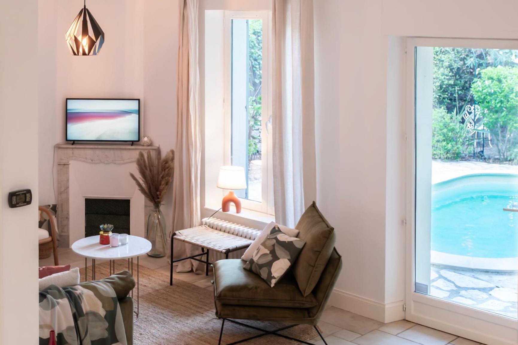 C8 - Lovely House 4 Bdr - Pool, Ac, Garage & Wifi Cannes