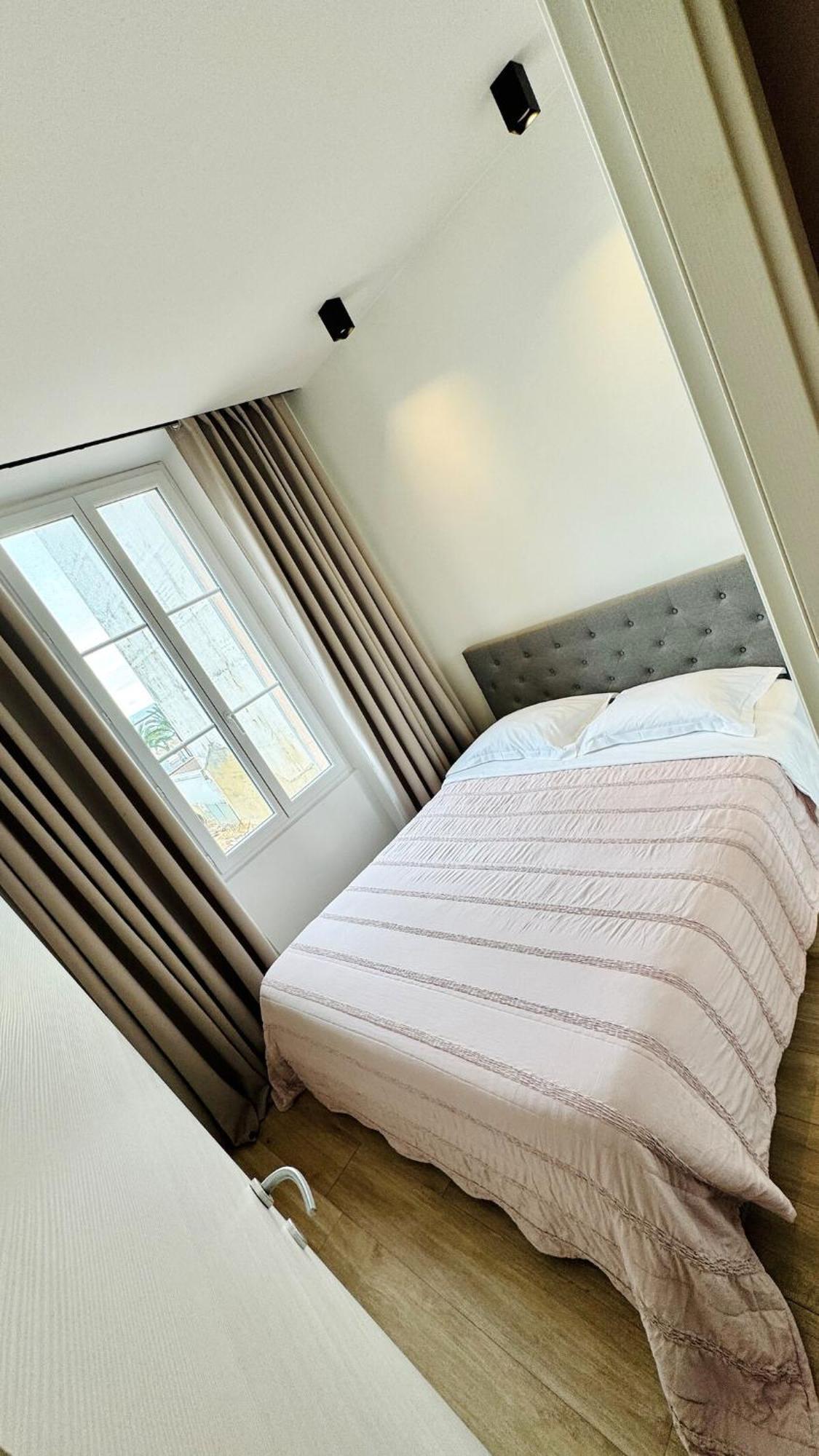 Cozy Croisette Retreat Apartment