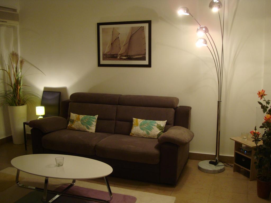 Apartment On The Croisette With Sea View