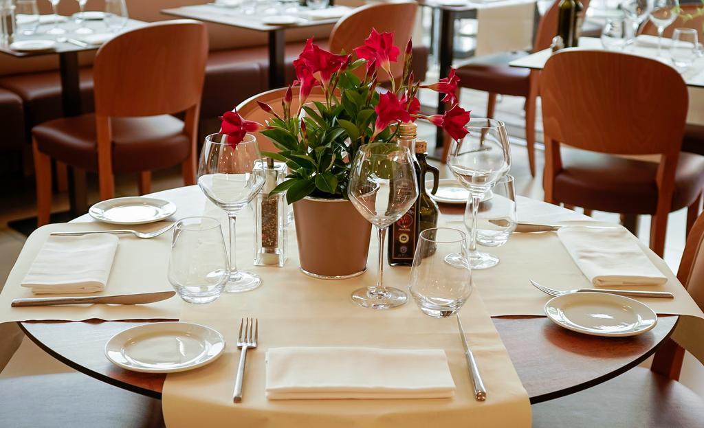 Hotel Montaigne & Cannes