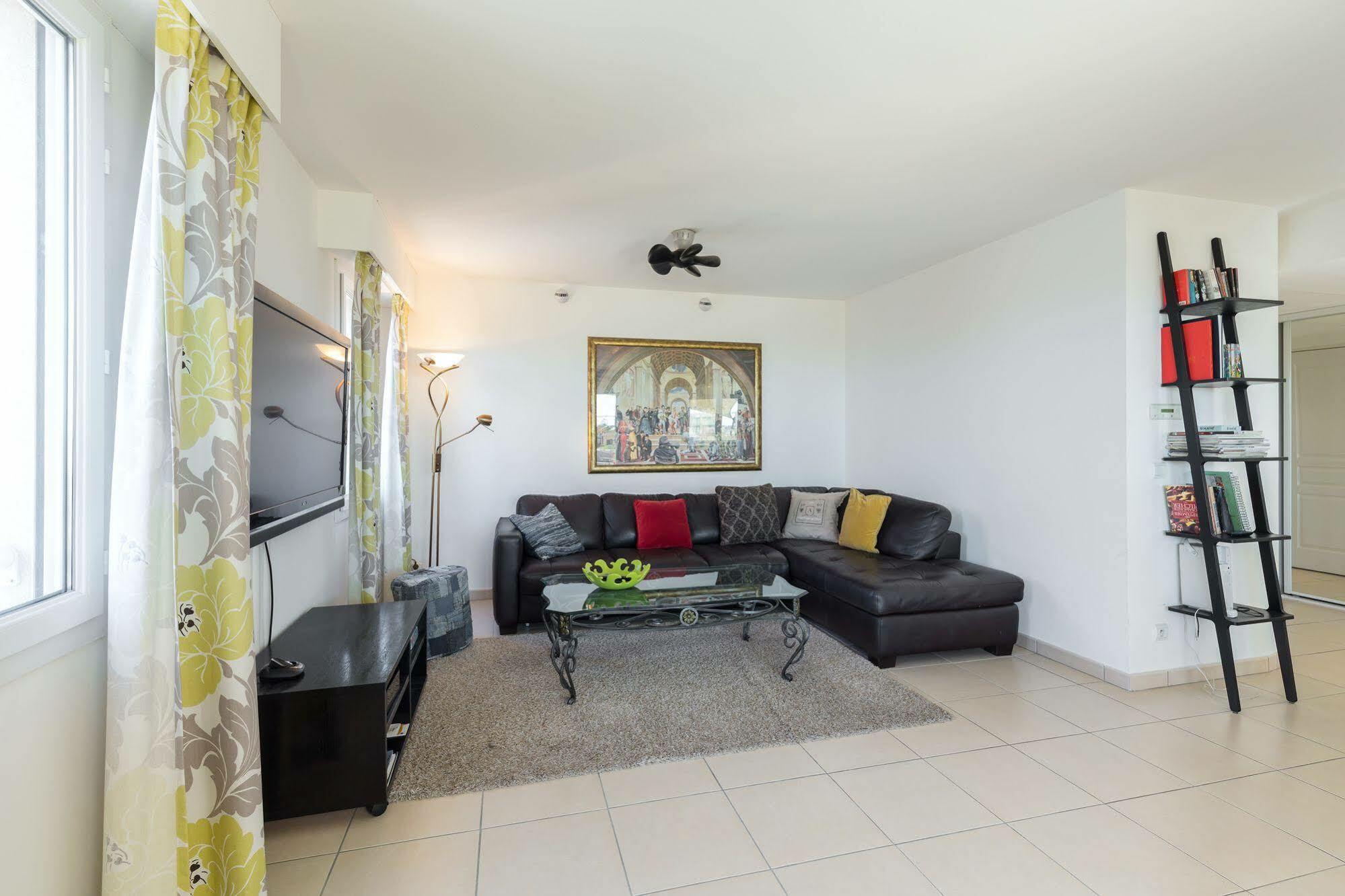 Apartment Superb Penthouse In Centre Of Stunning Views Air-conditioning Internet Near The Palais 532 Cannes