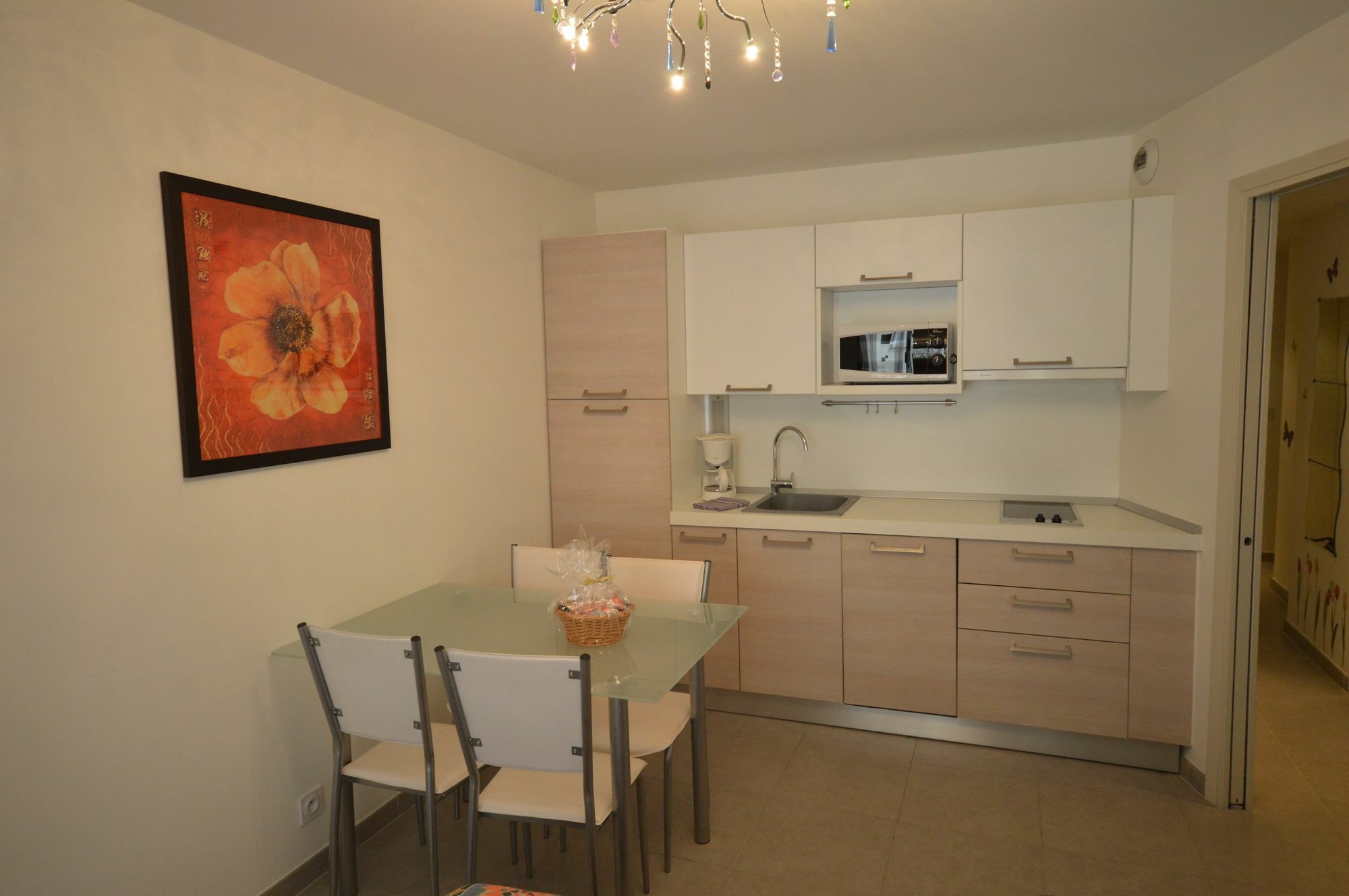 Modern Deluxe Two-bedroom Apartment Cannes