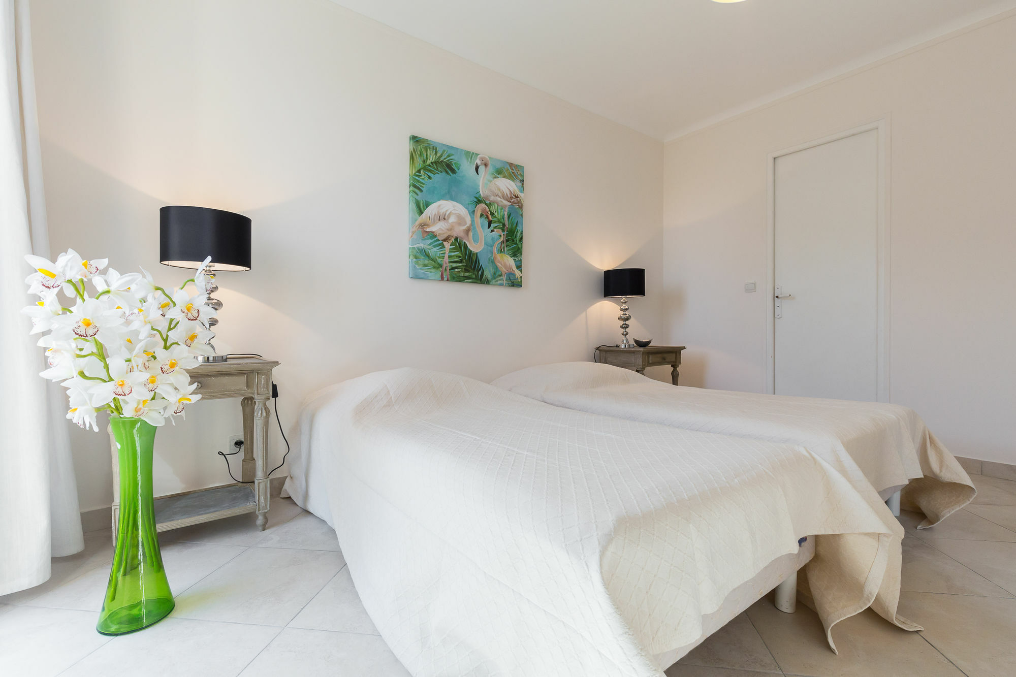 Apartment Modern 3 Bedroom, 3 Bathroom Near Old Town Walking Distance To Palais 330 Cannes