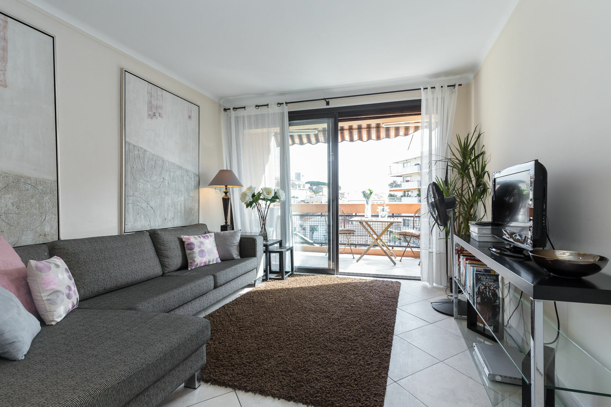 Modern 3 Bedroom, 3 Bathroom Near Old Town Walking Distance To Palais 330