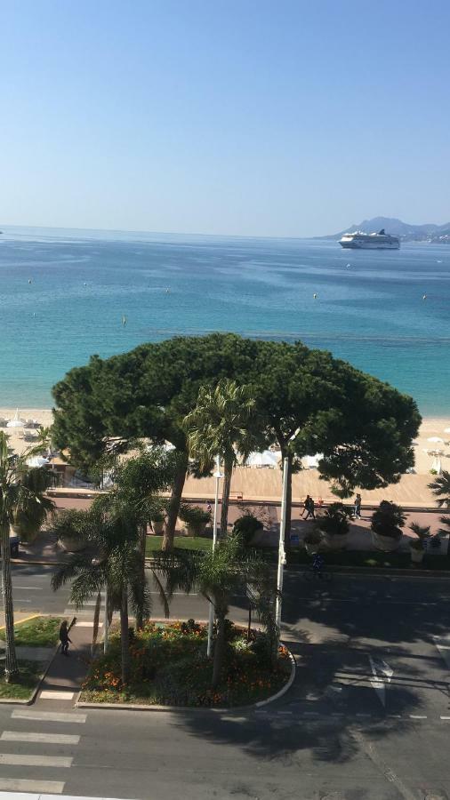 Palais Miramar 65 Bd De La Croisette