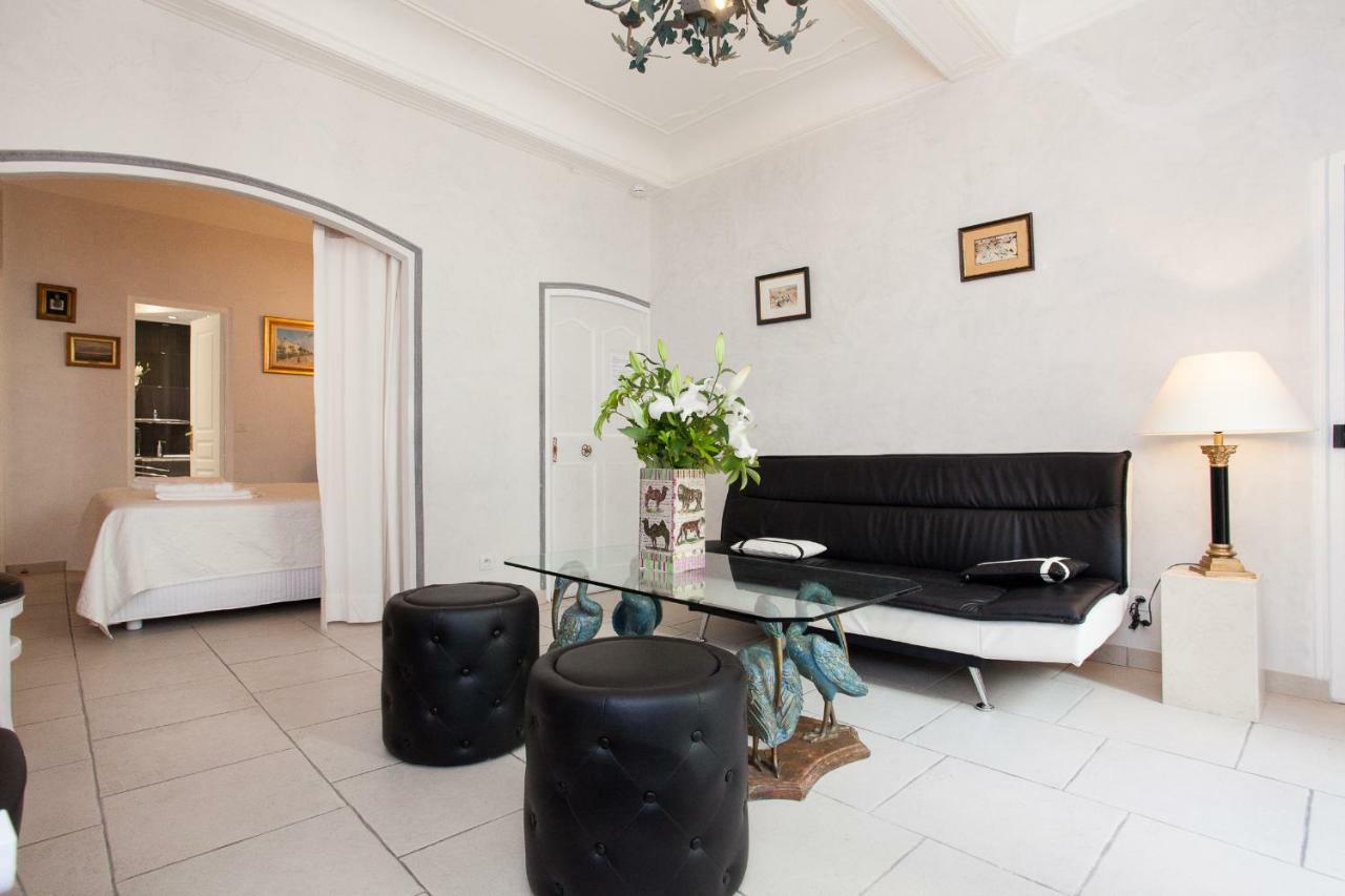 90 Rue Meynadier * Cannes