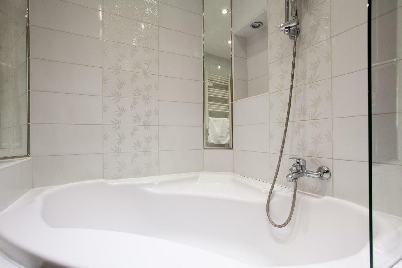 Apartment 90 Rue Meynadier *