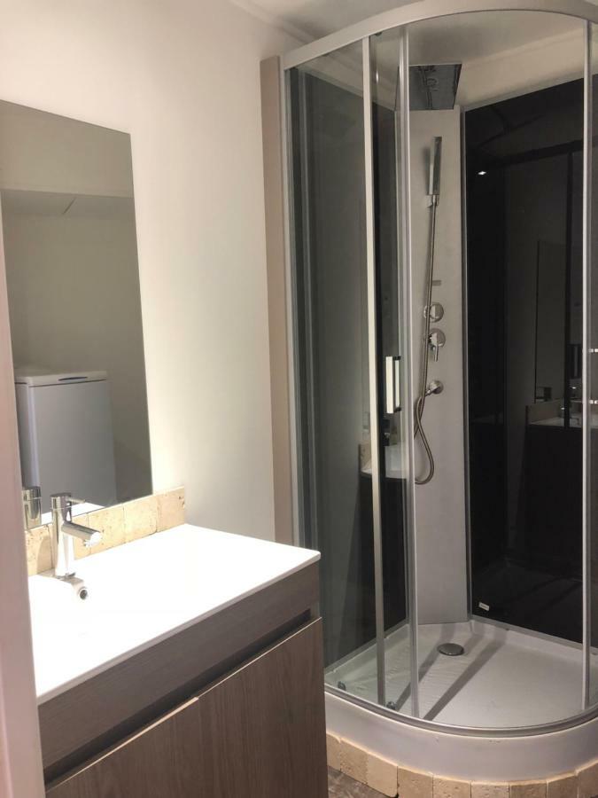 Apartment Au Coeur De Forville Cannes