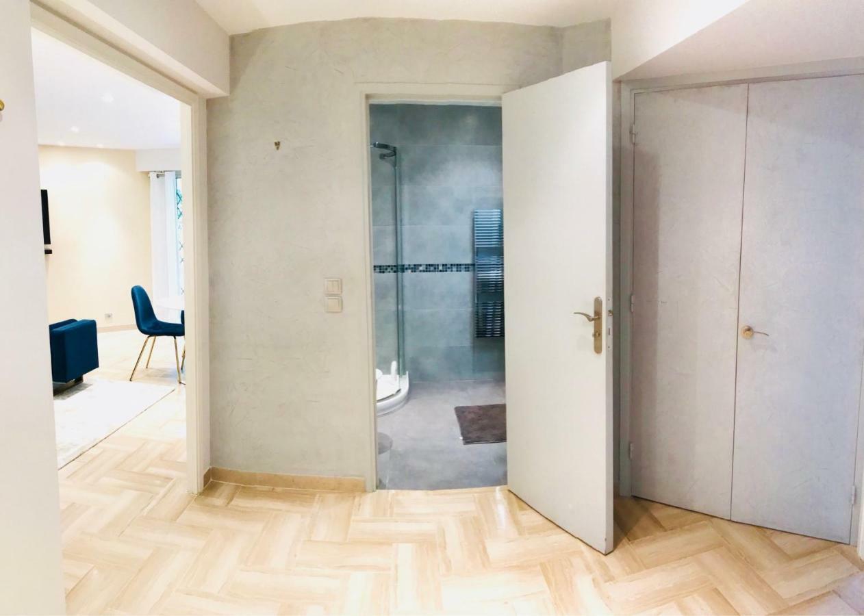 Apartment 19 Rue Du Parc Alexandre Iii *