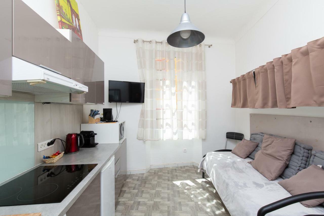 Forville Apartment *