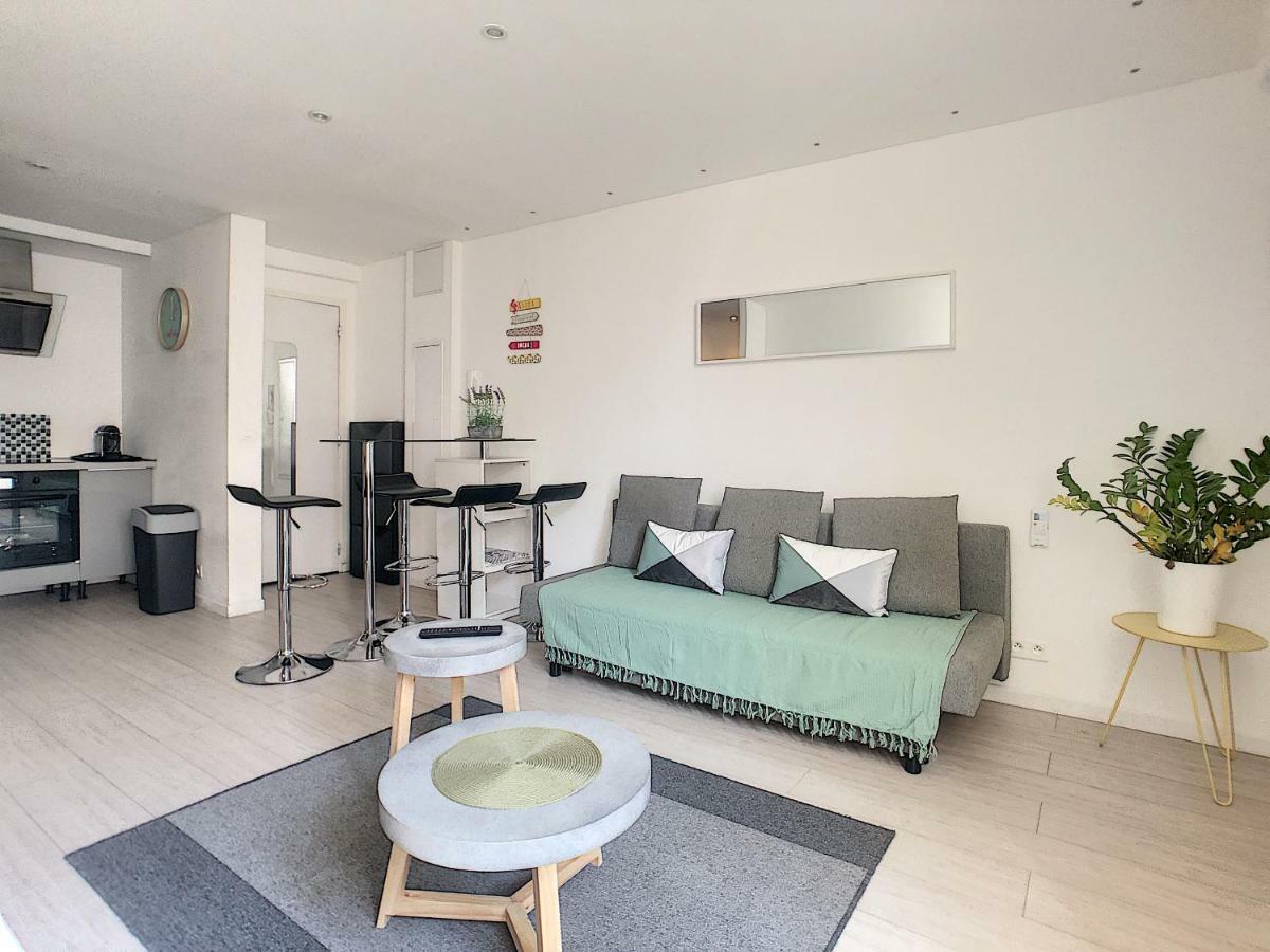 Apartment 9 Calmette