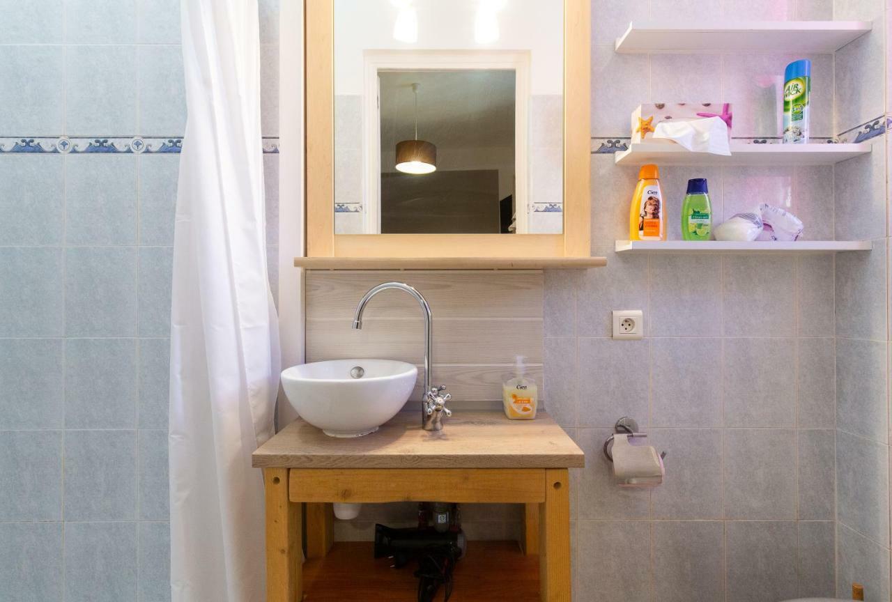 Forville Apartment *