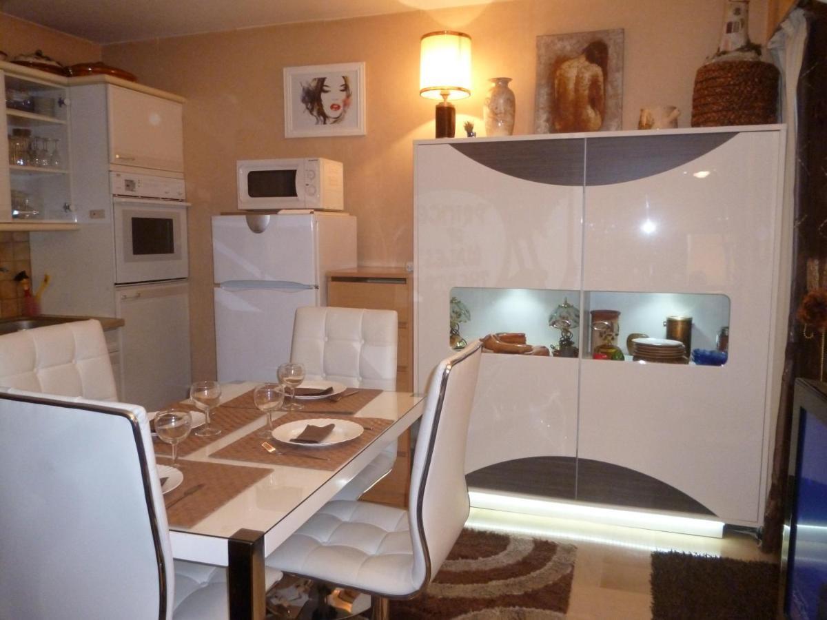Lovely With Terrace Apartment