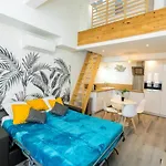 Duplex : Plage 300M, Clim, Netflix